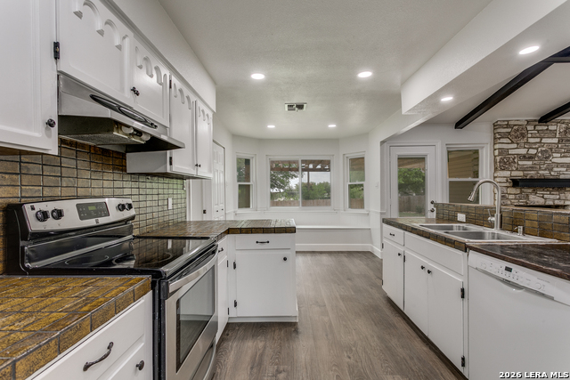 Image 28 of 49 For 1518 Deer Run St