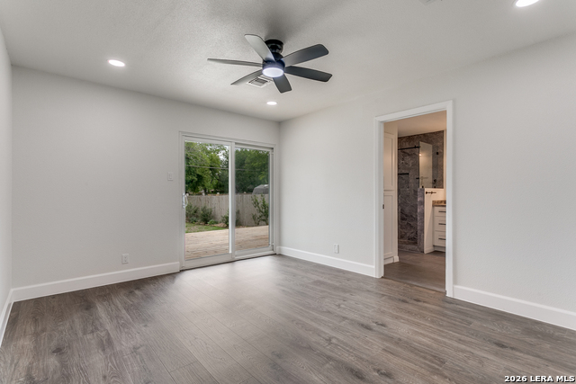 Image 40 of 49 For 1518 Deer Run St