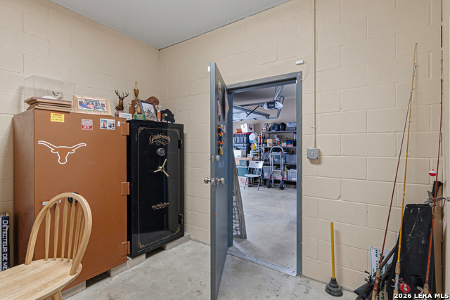 Image 37 of 42 For 2065 Terminal Loop Rd