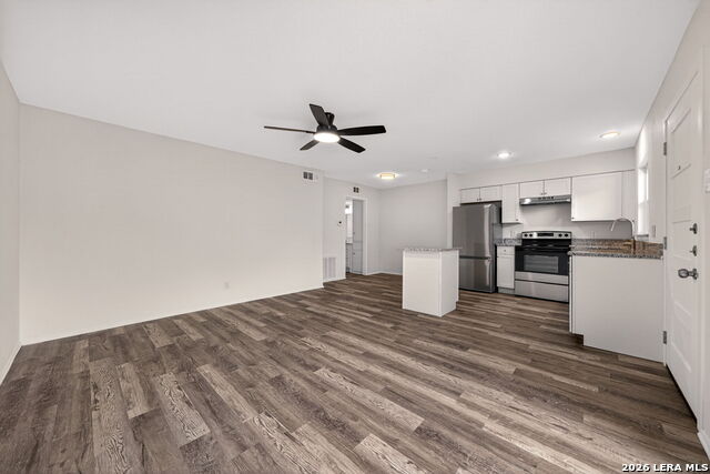 Image 5 of 15 For 600 Gentleman Road  3