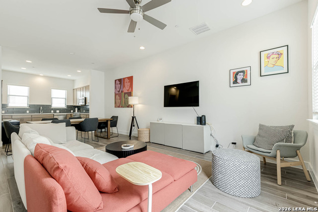 Image 14 of 40 For 144 Cherry St N