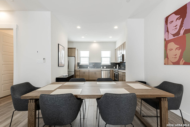 Image 15 of 40 For 144 Cherry St N