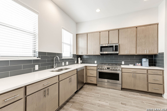 Image 17 of 40 For 144 Cherry St N