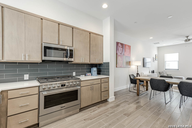 Image 19 of 40 For 144 Cherry St N