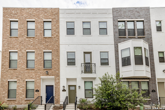 Image 3 of 40 For 144 Cherry St N