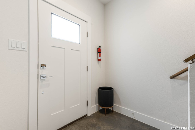 Image 5 of 40 For 144 Cherry St N