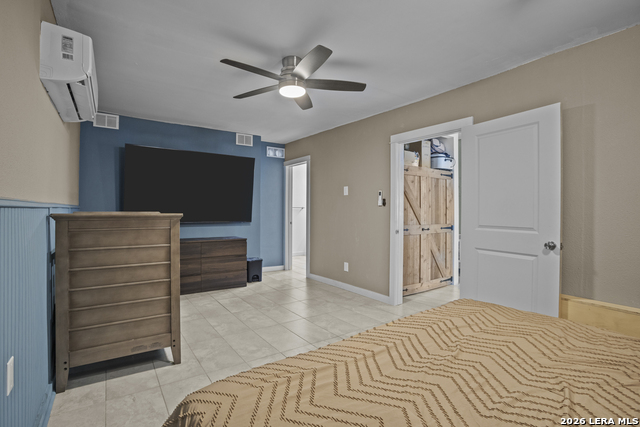 Image 23 of 34 For 5518 Merlin  