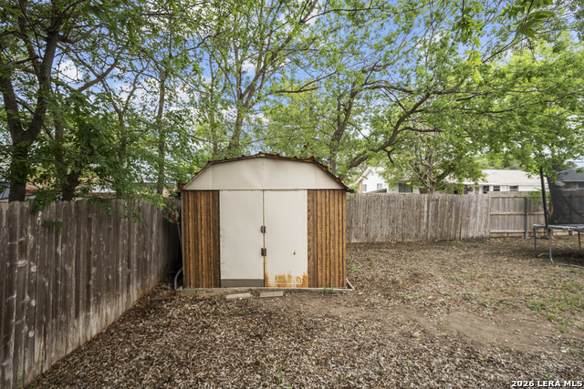 Image 33 of 34 For 5518 Merlin  