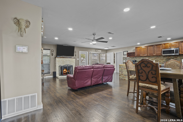 Image 4 of 34 For 5518 Merlin  