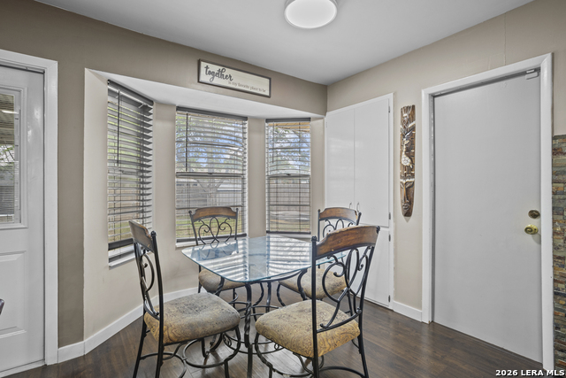 Image 9 of 34 For 5518 Merlin  