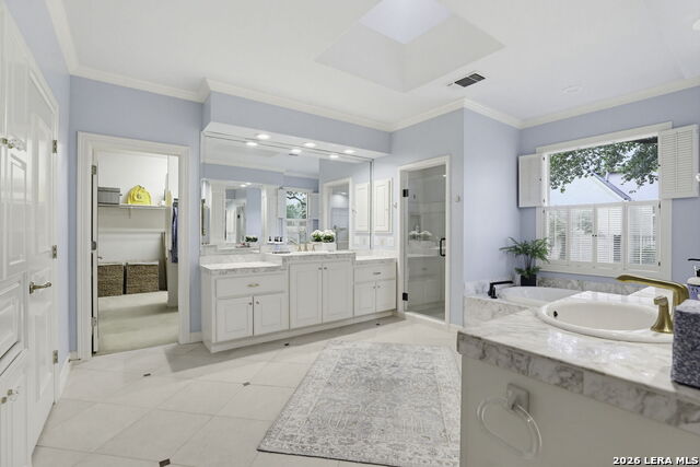 Image 14 of 42 For 2 Trophy Grn