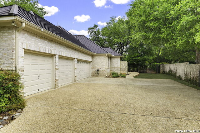 Image 24 of 42 For 2 Trophy Grn