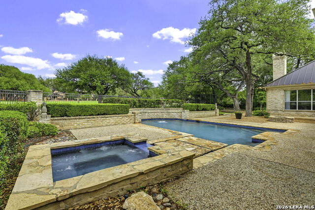 Image 32 of 42 For 2 Trophy Grn