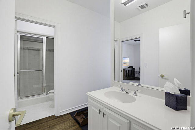 Image 33 of 42 For 2 Trophy Grn