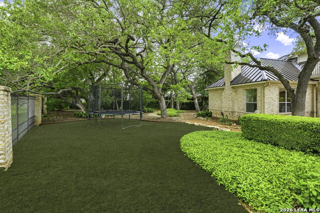 Image 38 of 42 For 2 Trophy Grn