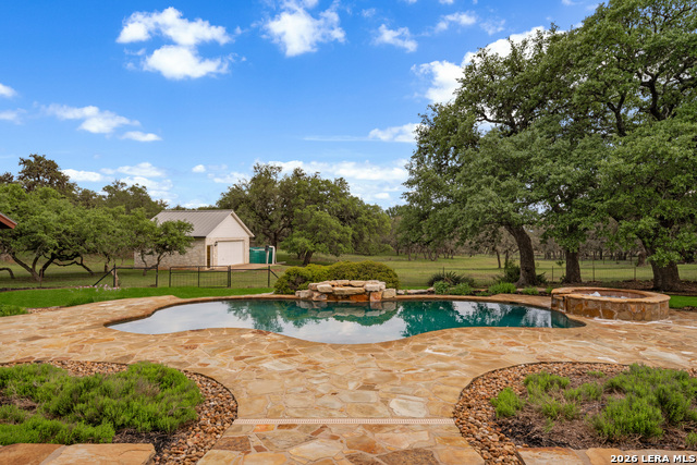 Image 10 of 65 For 204 Savannah Jon Blvd