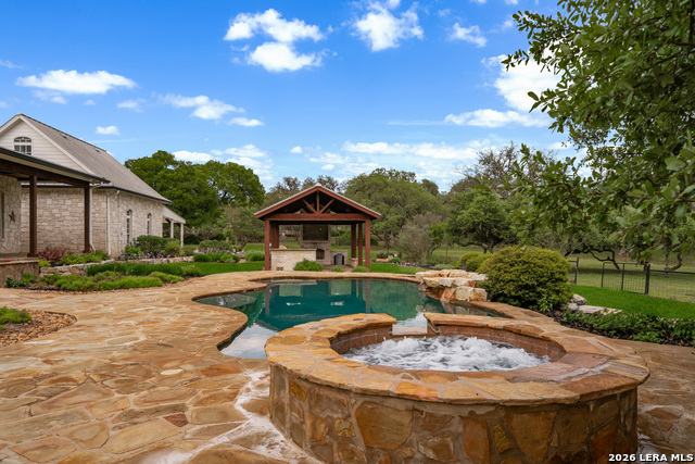 Image 12 of 65 For 204 Savannah Jon Blvd