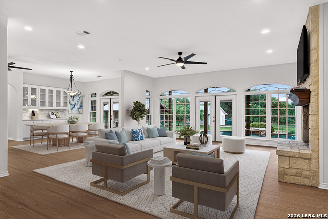 Image 21 of 65 For 204 Savannah Jon Blvd