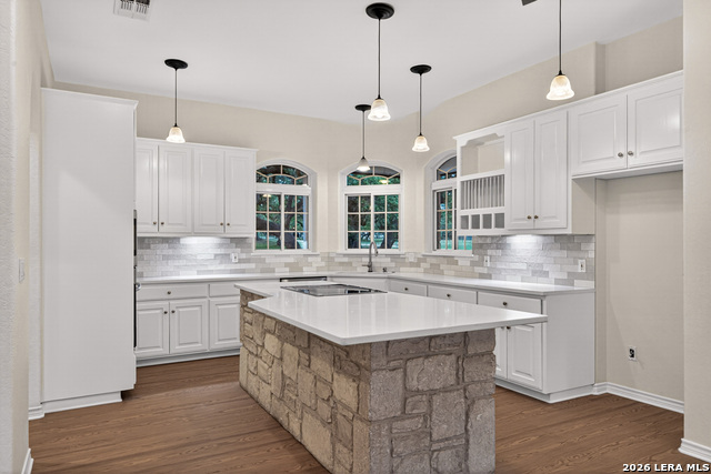 Image 24 of 65 For 204 Savannah Jon Blvd