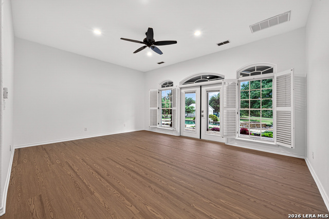 Image 27 of 65 For 204 Savannah Jon Blvd