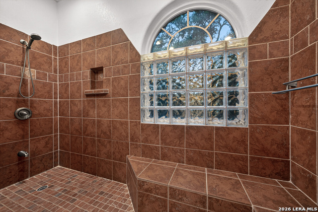 Image 31 of 65 For 204 Savannah Jon Blvd