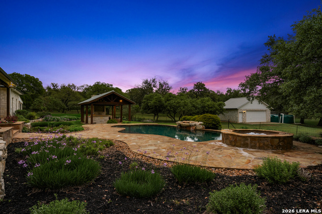 Image 49 of 65 For 204 Savannah Jon Blvd