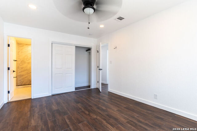 Image 10 of 28 For 6927 Oldham Dr