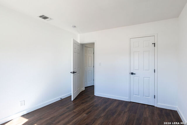 Image 14 of 28 For 6927 Oldham Dr