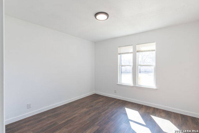 Image 15 of 28 For 6927 Oldham Dr