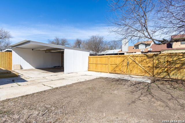 Image 25 of 28 For 6927 Oldham Dr