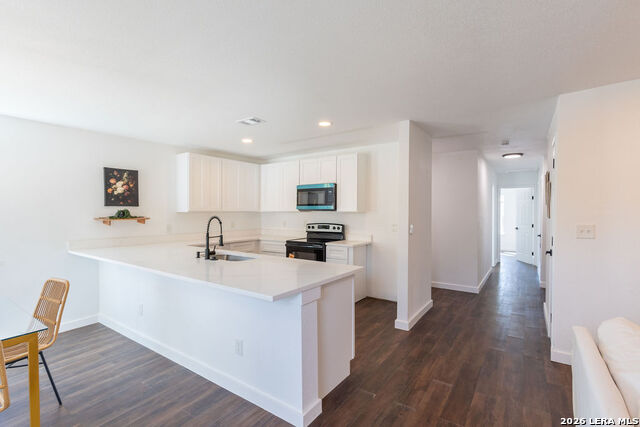 Image 6 of 28 For 6927 Oldham Dr