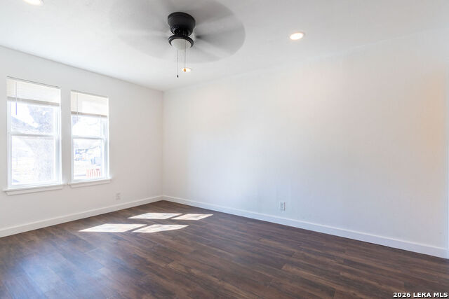 Image 9 of 28 For 6927 Oldham Dr