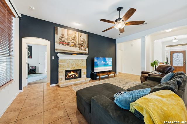 Image 10 of 49 For 142 Carriage Ct