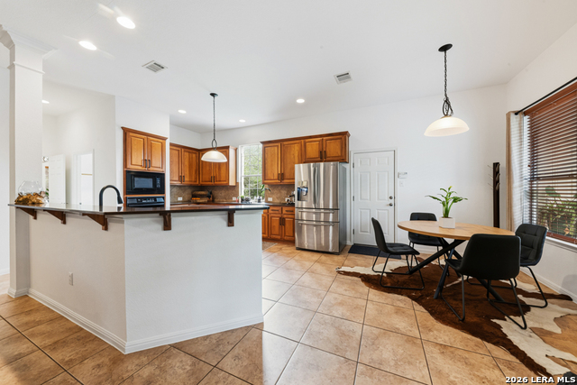 Image 11 of 49 For 142 Carriage Ct