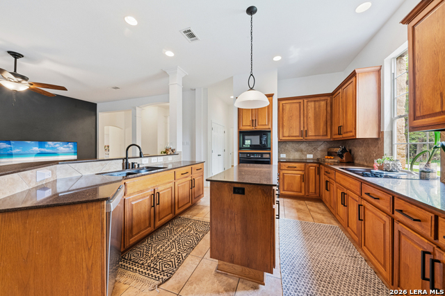 Image 12 of 49 For 142 Carriage Ct