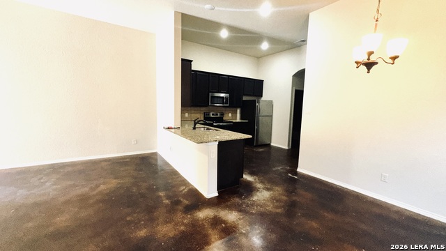 Image 5 of 21 For 10115 Westover  101