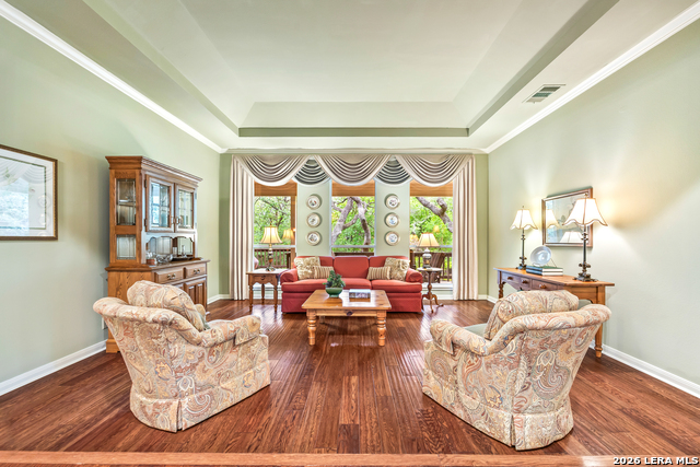 Image 12 of 63 For 35 Inwood Manor