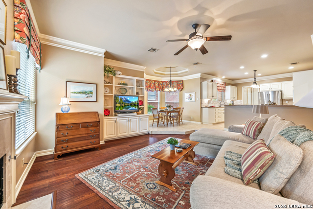 Image 16 of 63 For 35 Inwood Manor