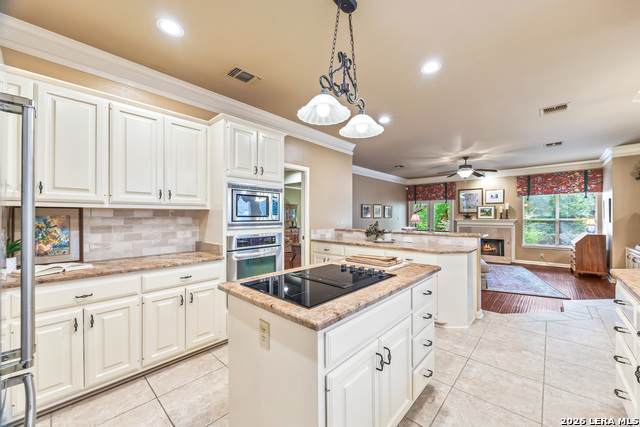 Image 19 of 63 For 35 Inwood Manor