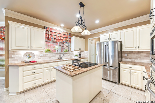 Image 20 of 63 For 35 Inwood Manor