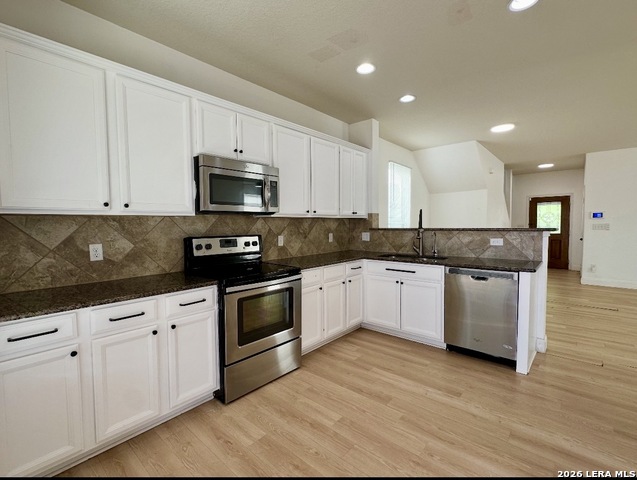 Image 4 of 13 For 443 Harvest Pt