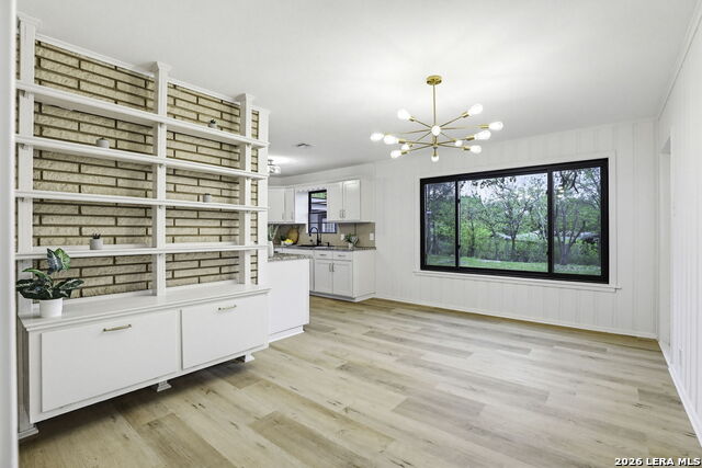 Image 12 of 29 For 227 Glenview W