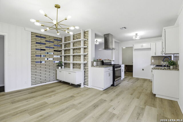 Image 14 of 29 For 227 Glenview W