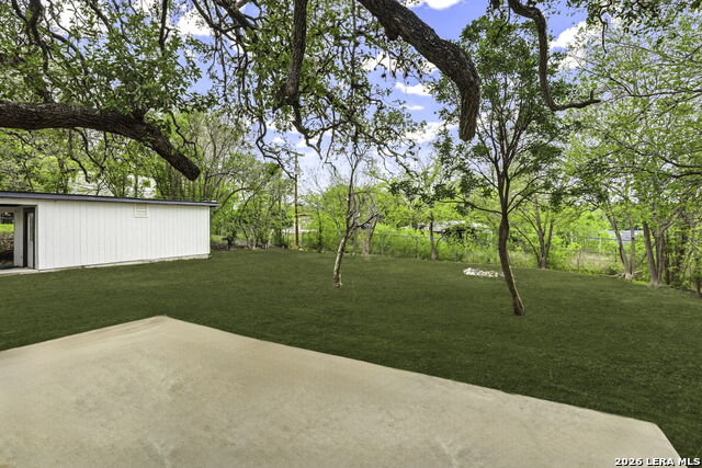 Image 27 of 29 For 227 Glenview W