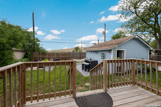 Image 14 of 21 For 1318 Edison Dr