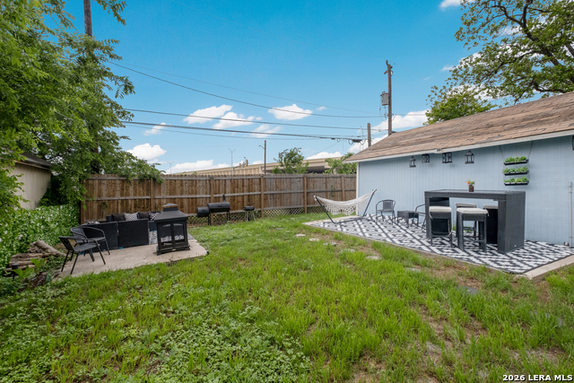 Image 15 of 21 For 1318 Edison Dr