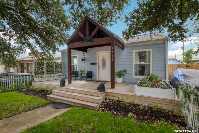 Image 2 of 21 For 1318 Edison Dr