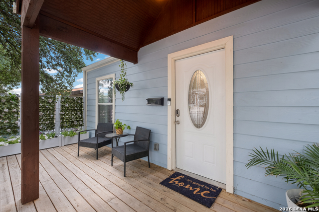 Image 3 of 21 For 1318 Edison Dr