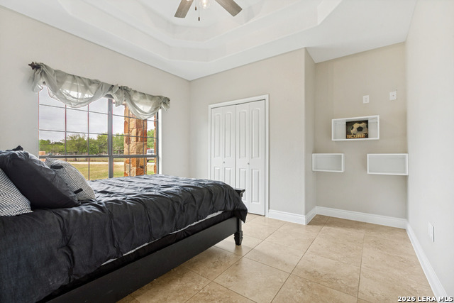 Image 17 of 27 For 18425 Kinney Rd