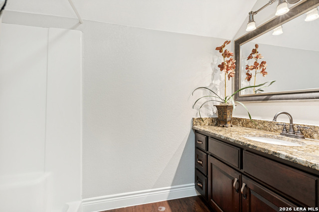 Image 21 of 27 For 18425 Kinney Rd